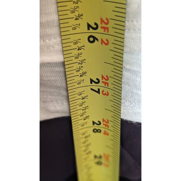 Chico's Sharkbite Hem White V-Neck 'The Ultimate Tee' Chico's Sz 1 (US M) - Picture 6 of 9